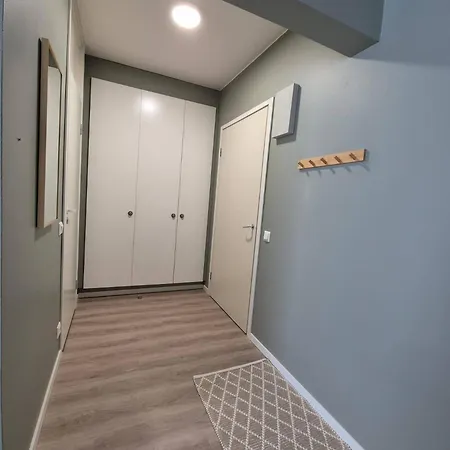 Cozy In & Free E-parking Apartment *