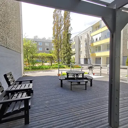 Cozy In & Free E-parking